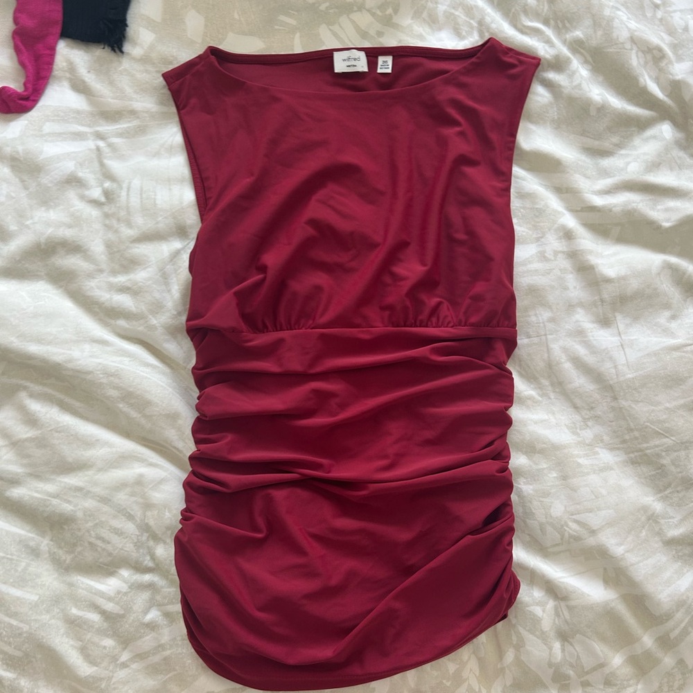 Aritzia Contour Deep Red USXXS